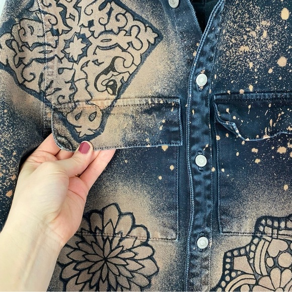Reworked Boho Denim Jean Shirt Jacket Shacket Womens Size Small Unisex Mandala - Picture 4 of 9